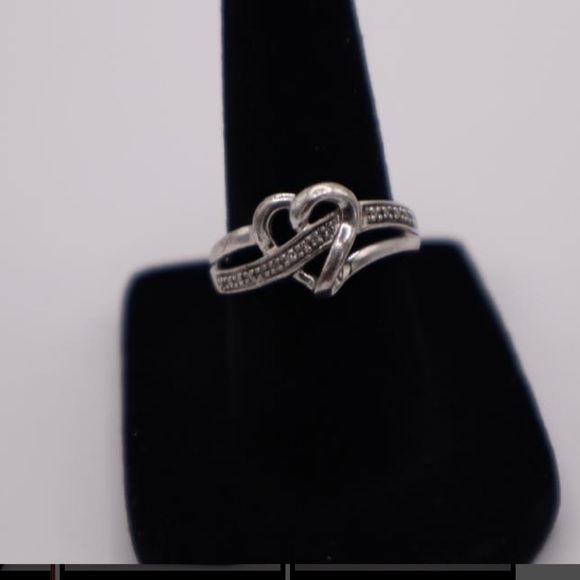Estate Jewelry 15 Diamond Heart Ring .925 Sterling Silver Size 7